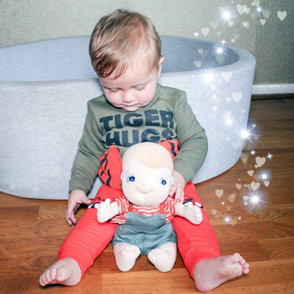 Tummies Puppe Celsius mit Wärmekissen von Rubens Barn Tummies Puppe Celsius mit Wärmekissen von Rubens Barn - Produktbild 3